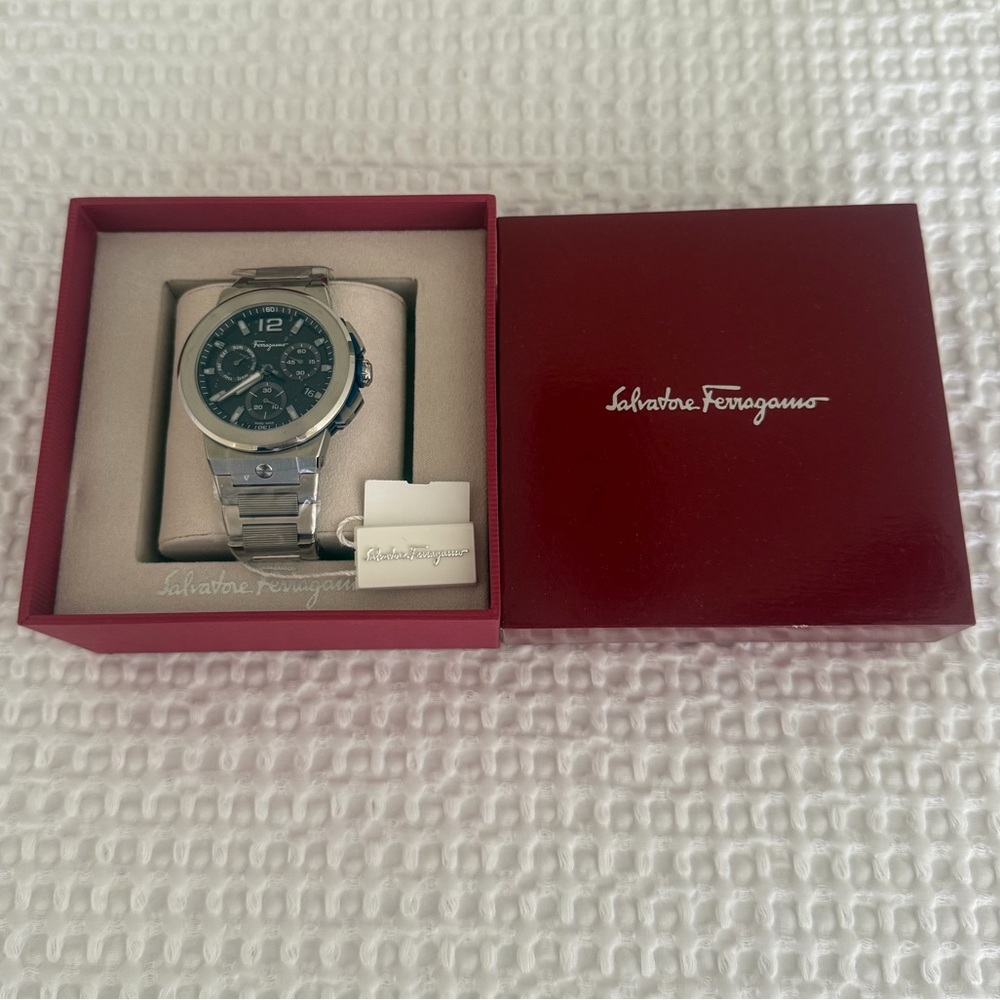NWT SALVATORE FERRAGAMO F-80 Titanium Tech Mens Watch - Picture 11 of 15
